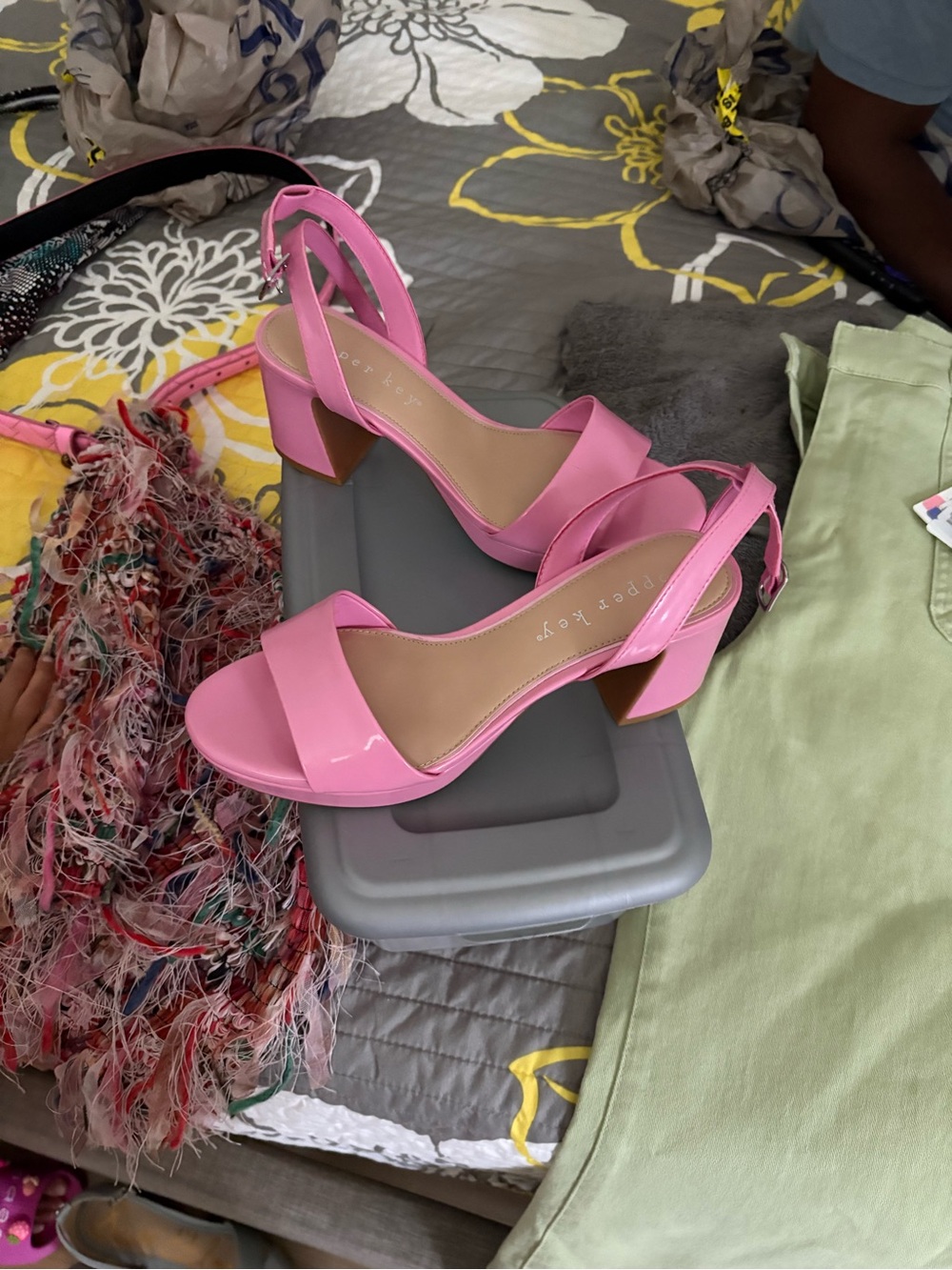 Women's Pink Block Heel Sandals - Classic Open Toe